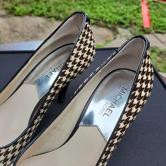 MICHEAL KORS ELISA HOUNDSTOUCH CALF HAIR LEATHER HEELS WOMAN'S SIZE 7 GUC - Picture 6 of 16